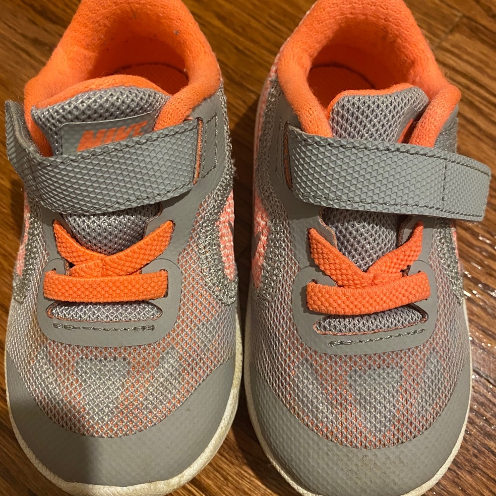 Toddler girl Nike sneakers